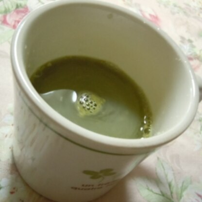 (♥ó㉨ò)ﾉこんにちは～❤
緑茶と抹茶混ぜたよ～❤お茶の味わいが良いねコレ❤
ほっこりなお夕食後のひととき有難う(人´∀｀o)❤